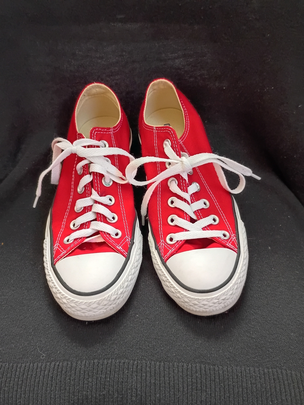 *WORN ONCE!* Women's Red Low-Top Canvas Sneakers - Classic Lace-Up